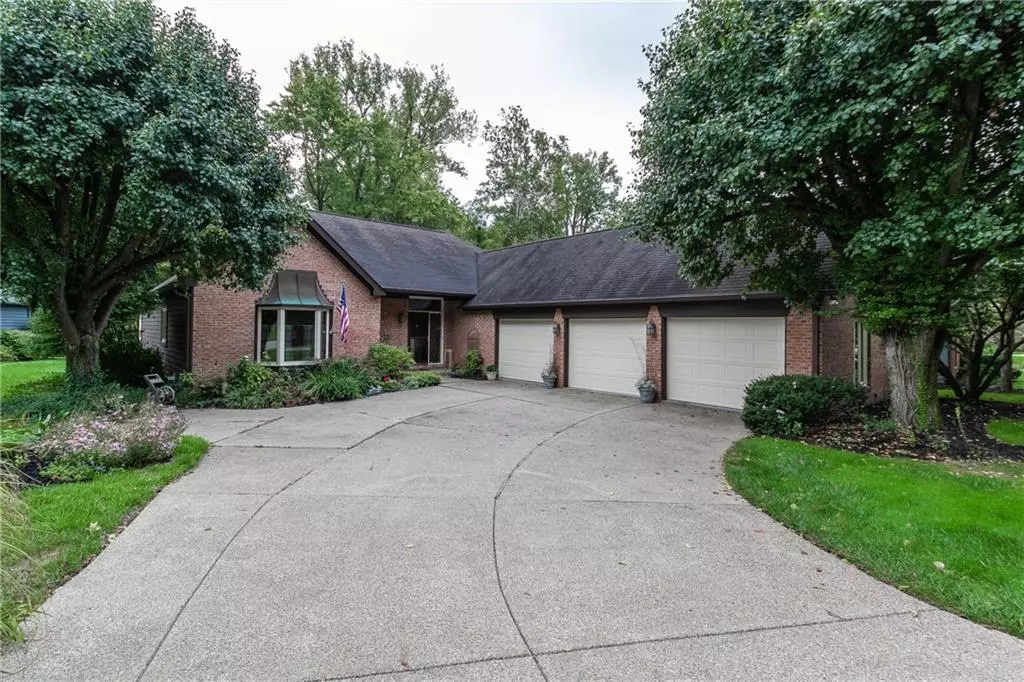 Indianapolis, IN 46256,7225 Knollvalley LN