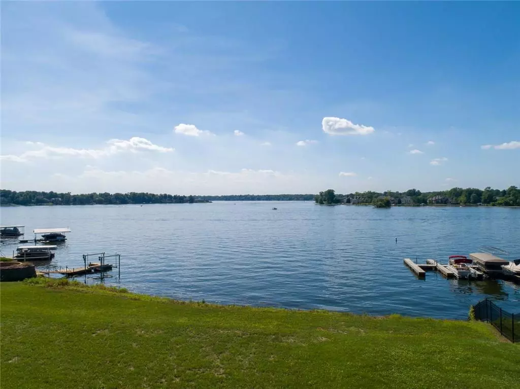 Indianapolis, IN 46236,12676 Shorevista DR