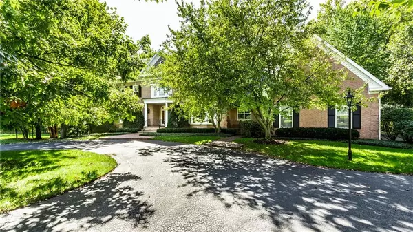 1118 Laurelwood, Carmel, IN 46032