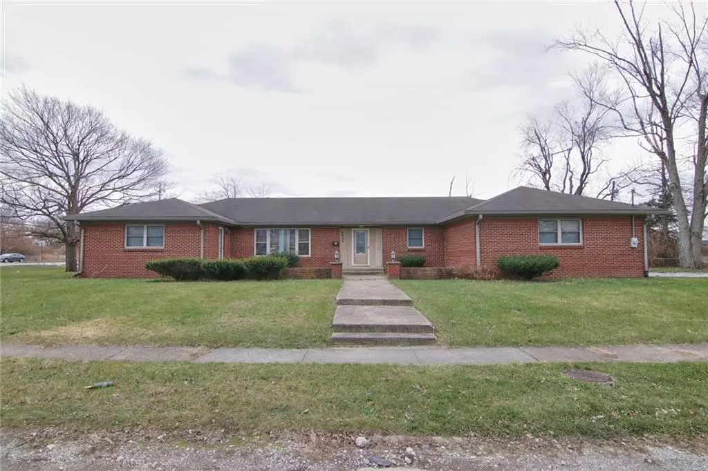 Indianapolis, IN 46226,8935 Frontenac RD