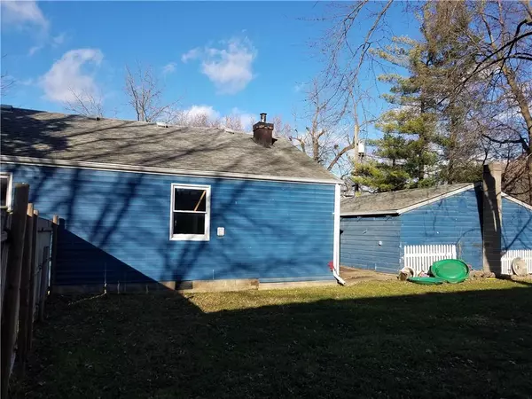 Indianapolis, IN 46221,2003 S Pershing AVE