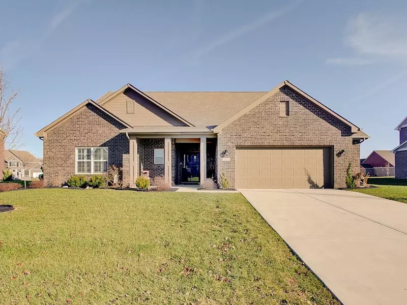 5293 Karlyn CT, Bargersville, IN 46106