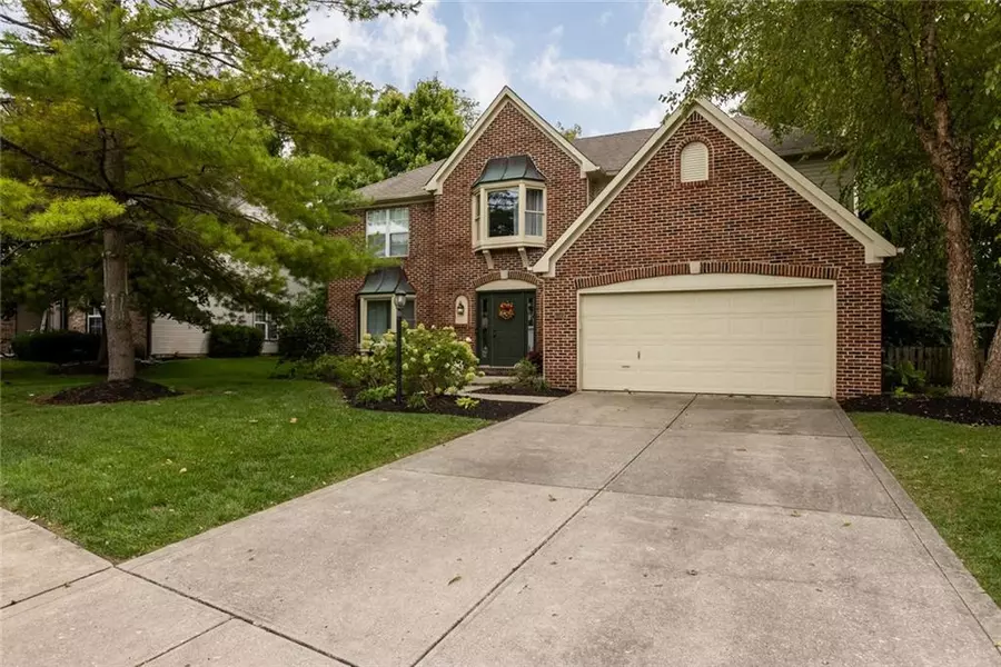 6345 Creekview LN, Fishers, IN 46038