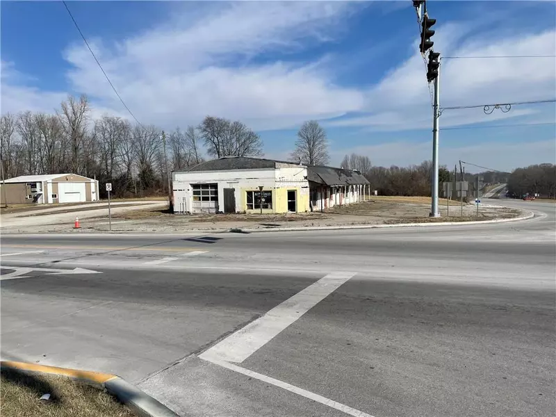 1651 E Us Highway 40, Greencastle, IN 46135