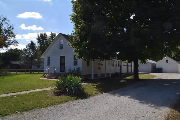174 S Railroad ST, Whiteland, IN 46184