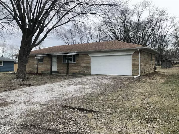 5557 W Us Highway 52, New Palestine, IN 46163