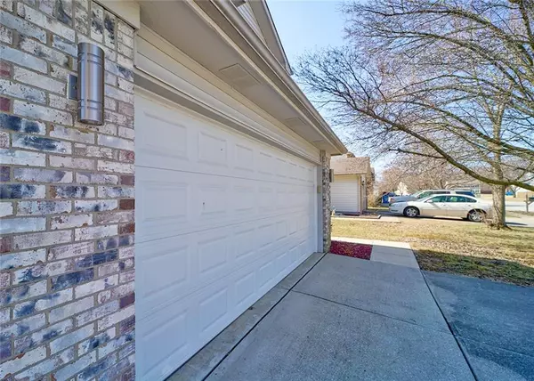 Indianapolis, IN 46221,5407 Cradle River CT