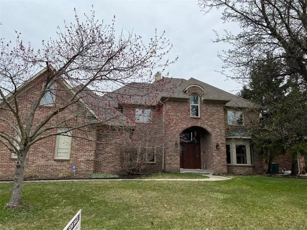 Indianapolis, IN 46254,4920 Roscommon CT