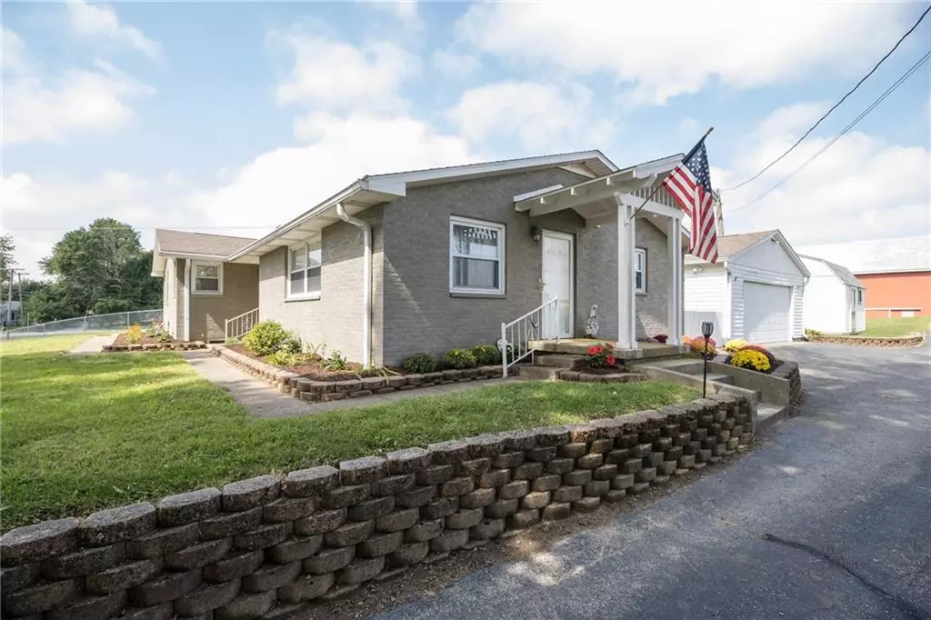 Lewisville, IN 47352,106 E North ST