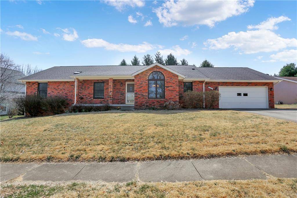 4529 Posthorn CT, Columbus, IN 47203