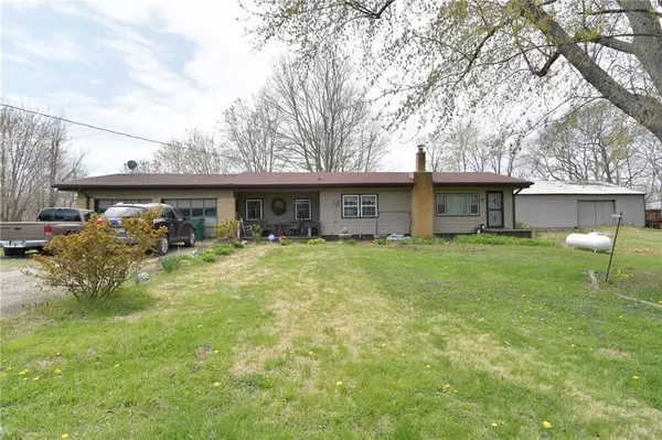 8728 N Briarwood Lake West DR, Monrovia, IN 46157