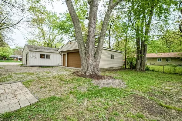 Indianapolis, IN 46235,9713 GENEVIEVE CT