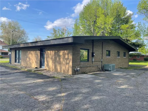 Roachdale, IN 46172,407 E Forest Home ST