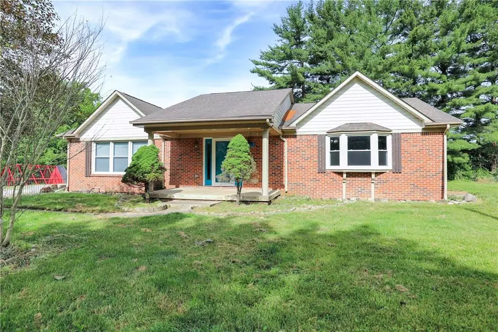 Zionsville, IN 46077,602 S 840 E