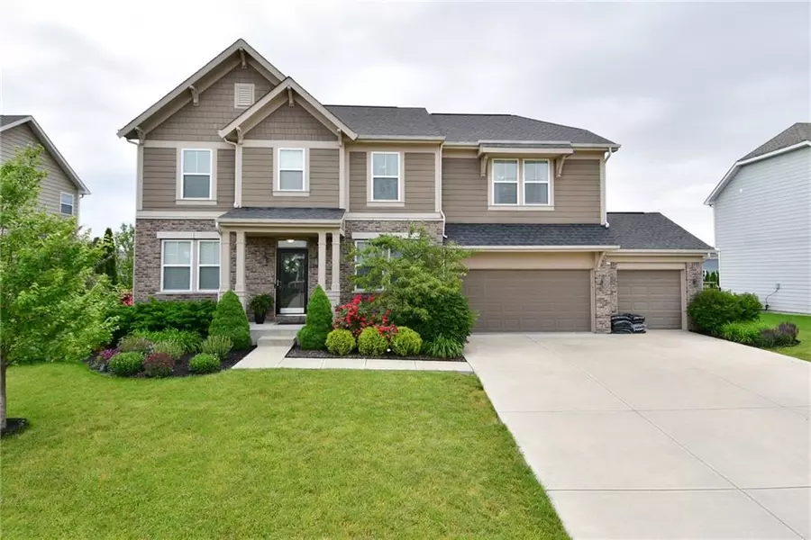 5745 Sunnyvalle DR, Bargersville, IN 46106