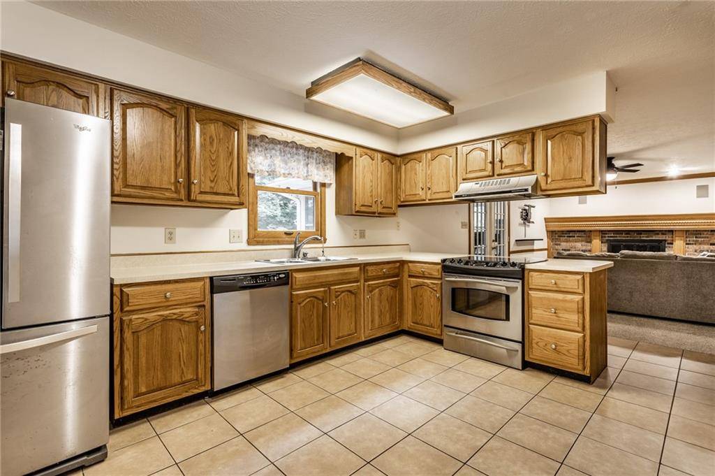 Indianapolis, IN 46240,8137 Menlo Ct East DR