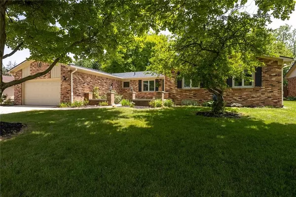 Indianapolis, IN 46217,6745 Boulder CT