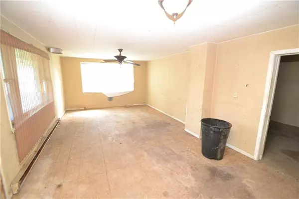 Elwood, IN 46036,110 N Harmony ST