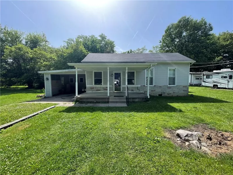 6687 W Old National RD, Knightstown, IN 46148