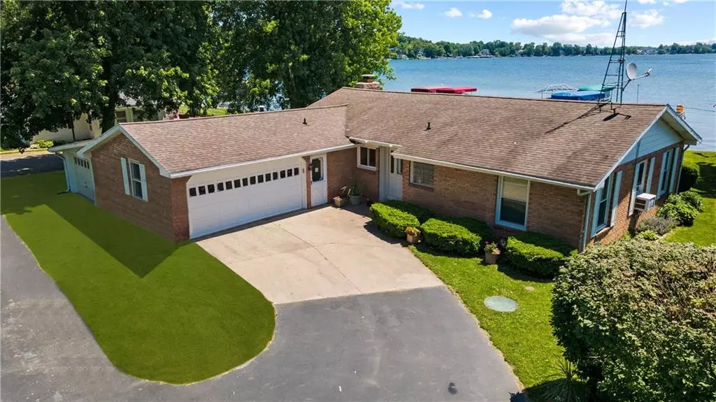 20 Lane 305b Crooked LK, Angola, IN 46703