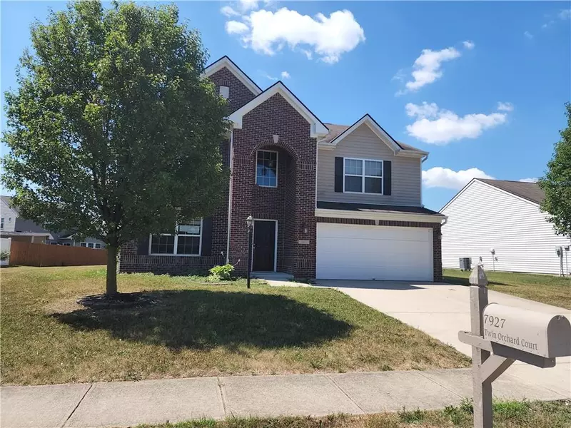 7927 Twin Orchard CT, Indianapolis, IN 46239