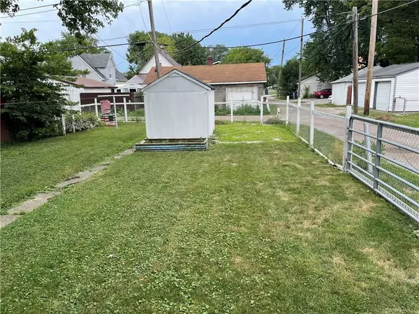 Indianapolis, IN 46221,1216 Lee ST