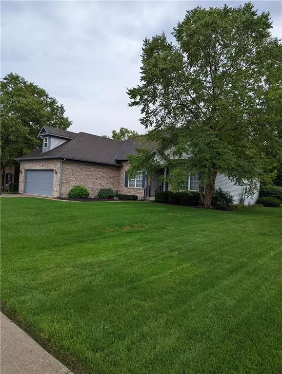 Fishers, IN 46037,10677 Glenn Cairn CT