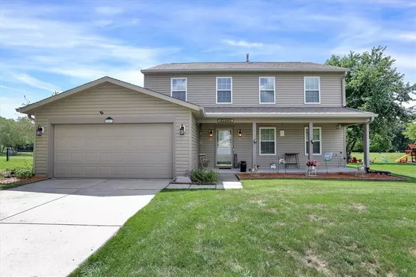 5547 Gainesway DR, Greenwood, IN 46142