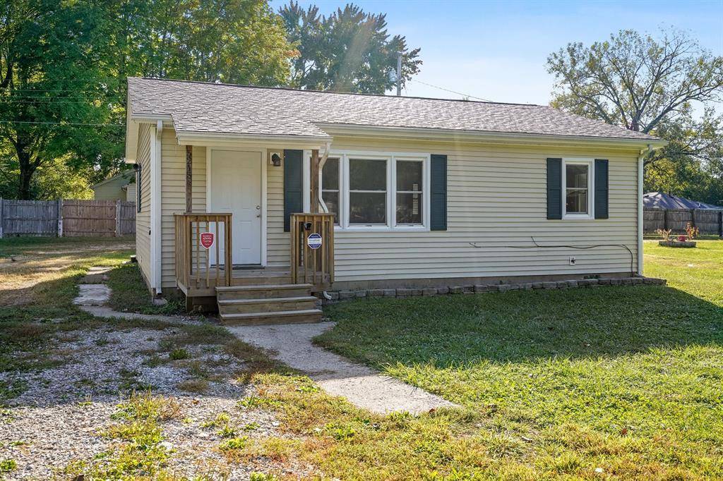 5215 Adkins ST, Columbus, IN 47201