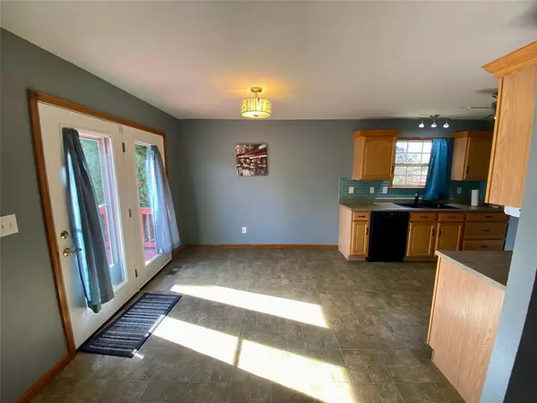 New Palestine, IN 46163,4077 S Black Oak LN