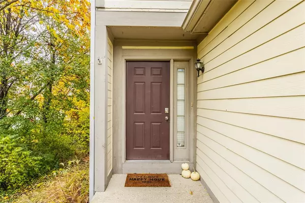 Indianapolis, IN 46250,6002 Southbay DR