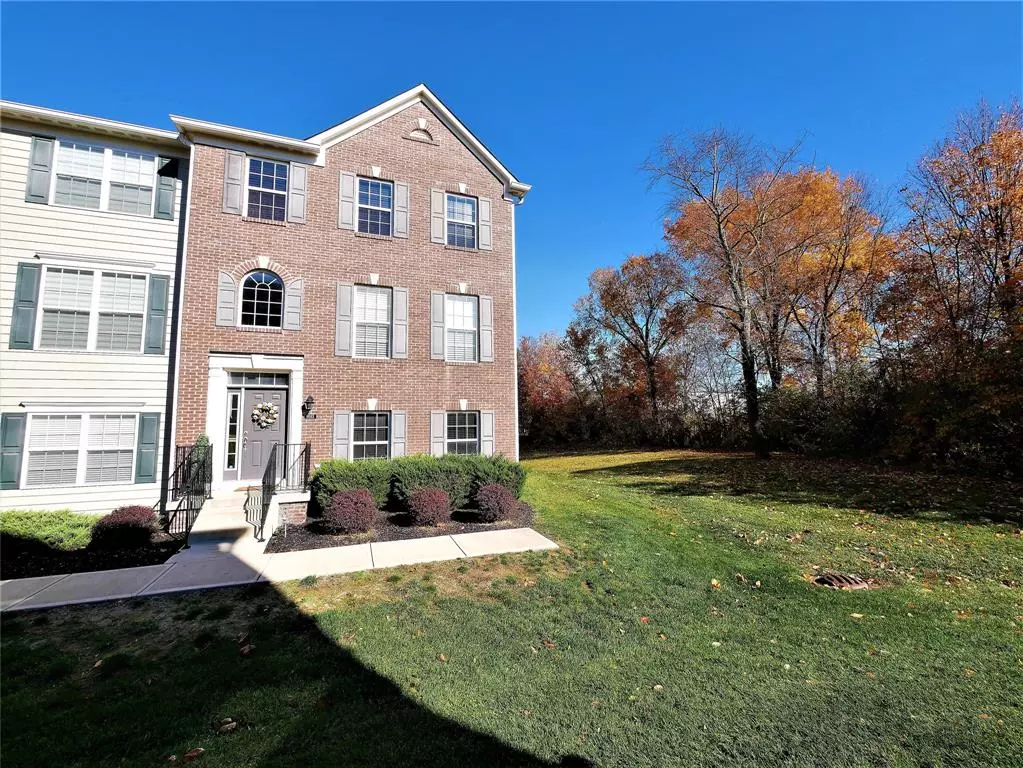 Fishers, IN 46038,9093 Demarest DR