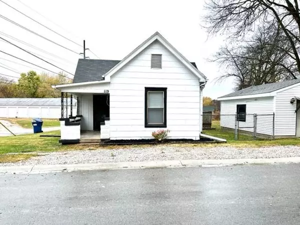 119 Elizabeth ST, Greencastle, IN 46135