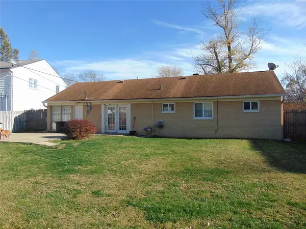 Greenwood, IN 46143,109 Brunswick DR