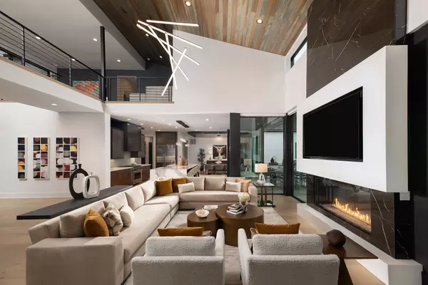 Zionsville, IN 46077,10600 Holliday Farms BLVD