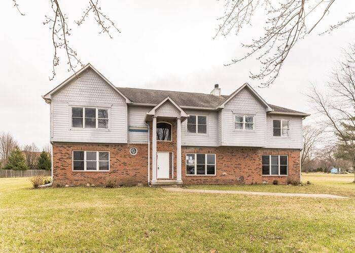 8611 W 96th ST, Zionsville, IN 46077