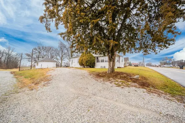 Summitville, IN 46070,16525 N 150 E
