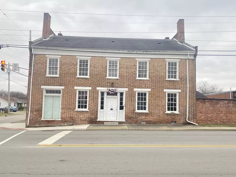 5 W Main ST, Chesterfield, IN 46017