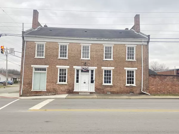 5 W Main ST, Chesterfield, IN 46017