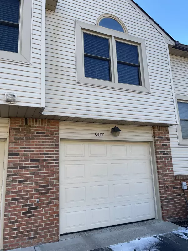 9477 Maple WAY #48, Indianapolis, IN 46268