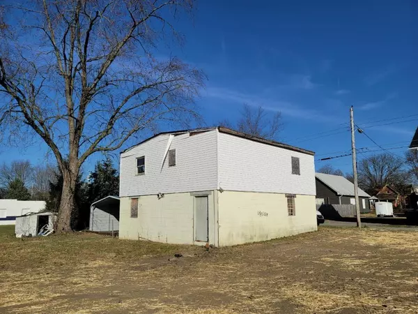 Anderson, IN 46016,2022 Main ST