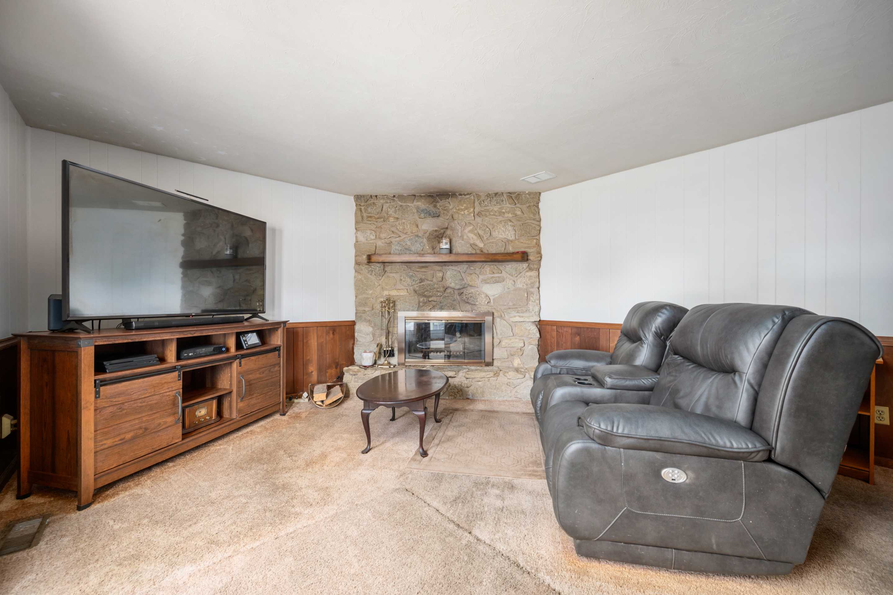 Anderson, IN 46012,2314 Holden DR
