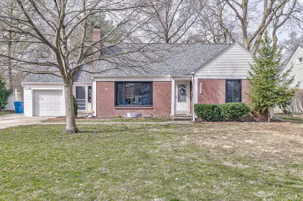5822 N Oxford ST, Indianapolis, IN 46220