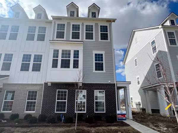14531 Brecon LN, Carmel, IN 46032