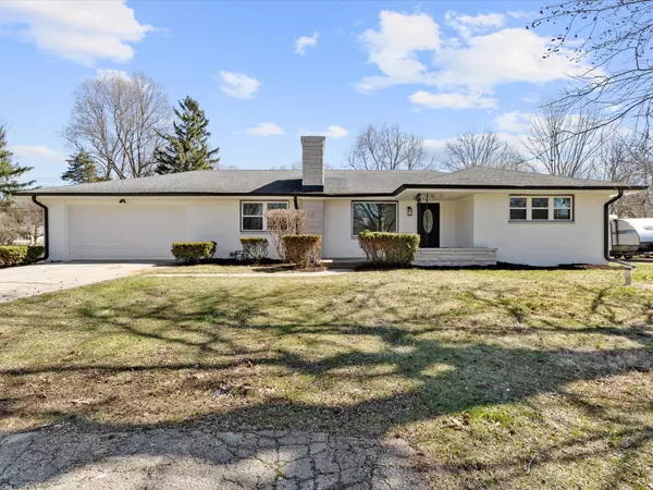 5045 Knollton RD, Indianapolis, IN 46228