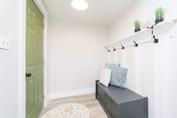 Elwood, IN 46036,325 S A ST