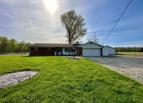 4416 N Craver RD, Cloverdale, IN 46120