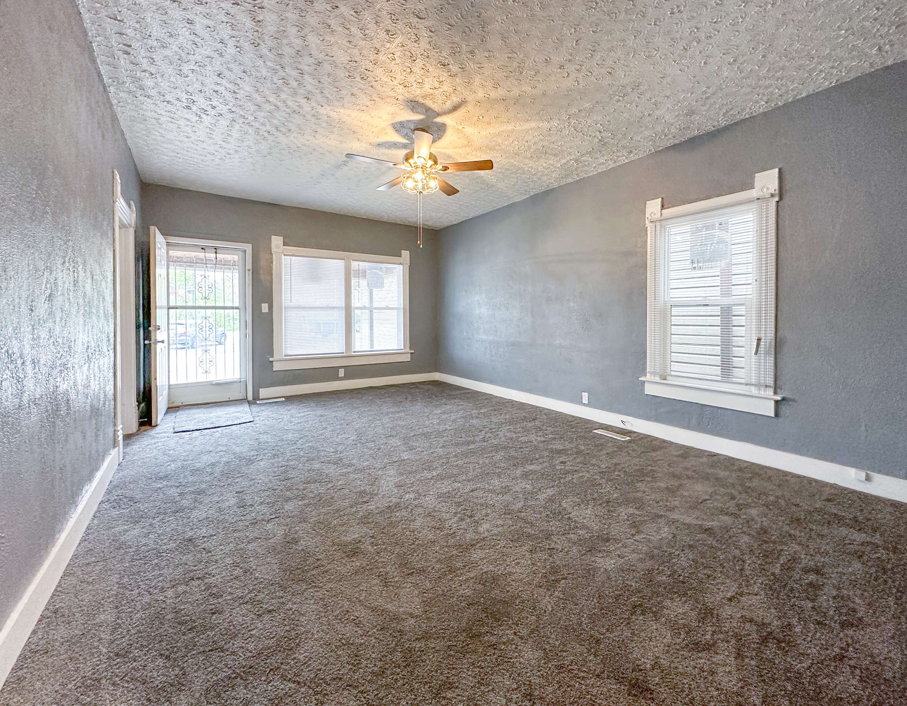 Terre Haute, IN 47804,2834 N 15th 1/2 ST