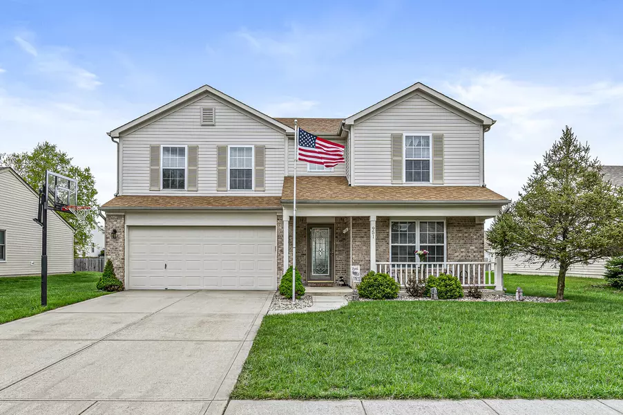 951 Needle Ridge LN, Brownsburg, IN 46112