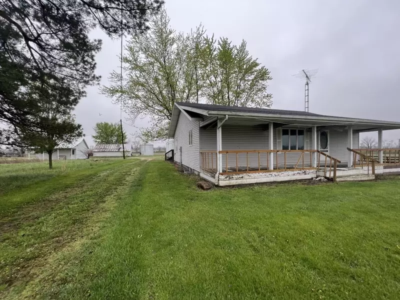 11401 E Windsor RD, Selma, IN 47383